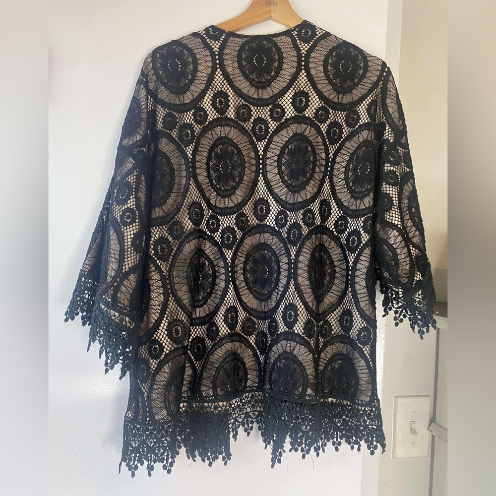 Anthropologie Sunday in Brooklyn Beautiful lace jacket with satin like fabric - Picture 4 of 10